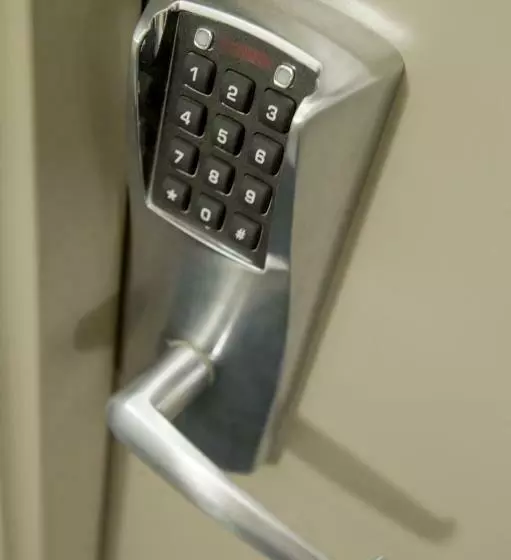 身障者適用スタンダードルーム, B&b Hotel Marseille Aéroport Saint Victoret