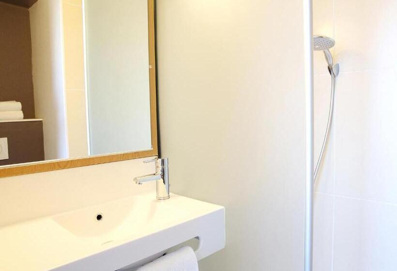 غرفة قياسية لذوى الاحتياجات الخاصة, B&b Hotel Marseille Aéroport Saint Victoret