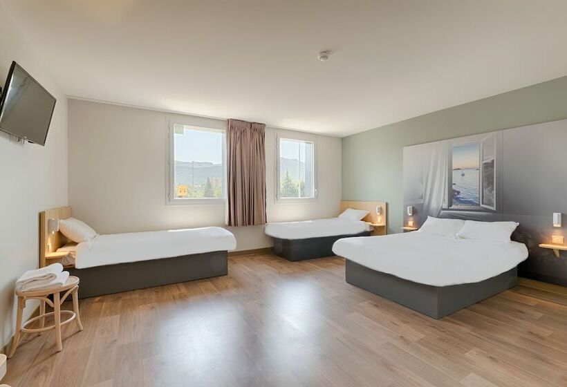 חדר סטנדרט לארבעה, B&b Hotel Marseille Aéroport Saint Victoret
