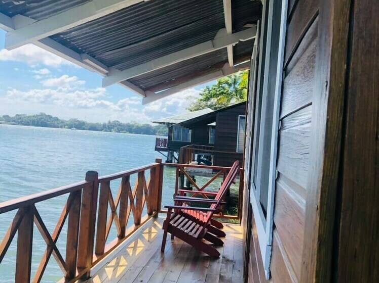 بانگلوی استاندارد, Catamaran