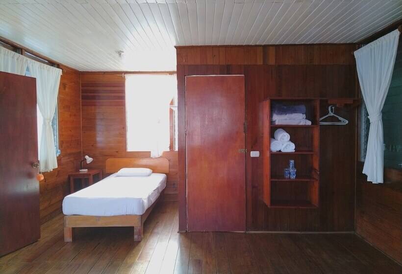 بانگلوی استاندارد, Catamaran