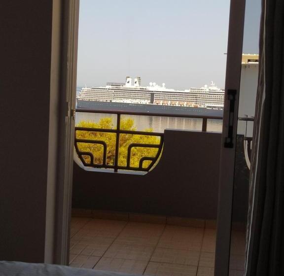 オーシャンビュースタンダードルーム, Chicago