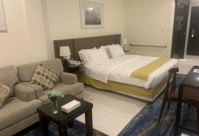 Студия Стандарт, Grand Lily Hotel Suites