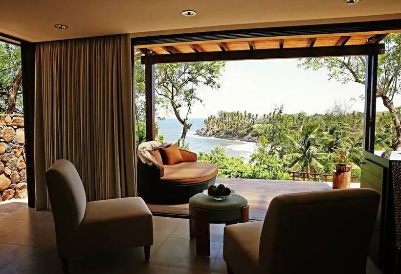 キングサイズベッドのデラックスルーム, Las Flores Resort