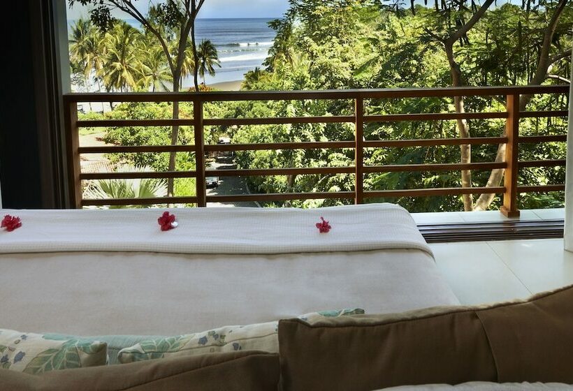 غرفة ديلوكس سرير كينج, Las Flores Resort