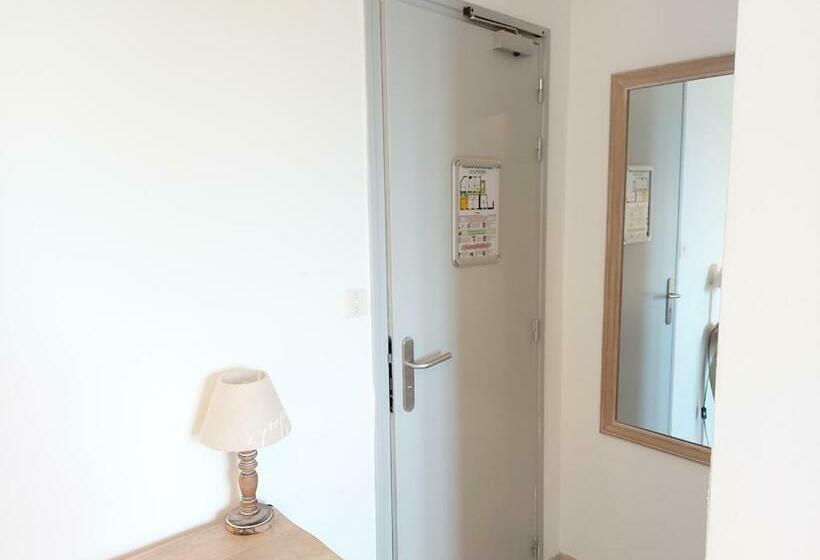 Номер Стандарт, Logis Hôtel Vannes Nord Le Clos Des Hortensias