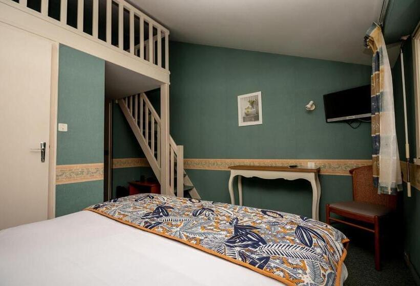 Номер Стандарт Трехместный, Logis Hôtel Vannes Nord Le Clos Des Hortensias