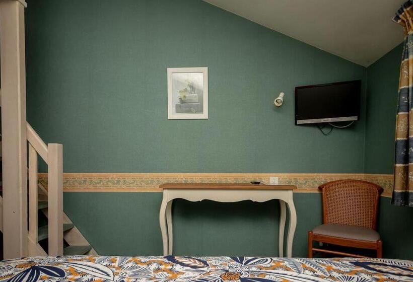 Номер Стандарт Трехместный, Logis Hôtel Vannes Nord Le Clos Des Hortensias