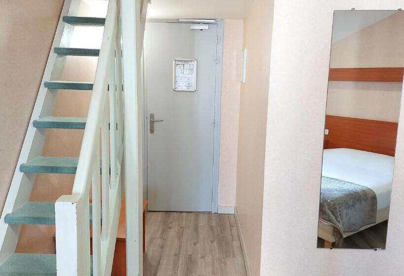 Номер Стандарт Трехместный, Logis Hôtel Vannes Nord Le Clos Des Hortensias