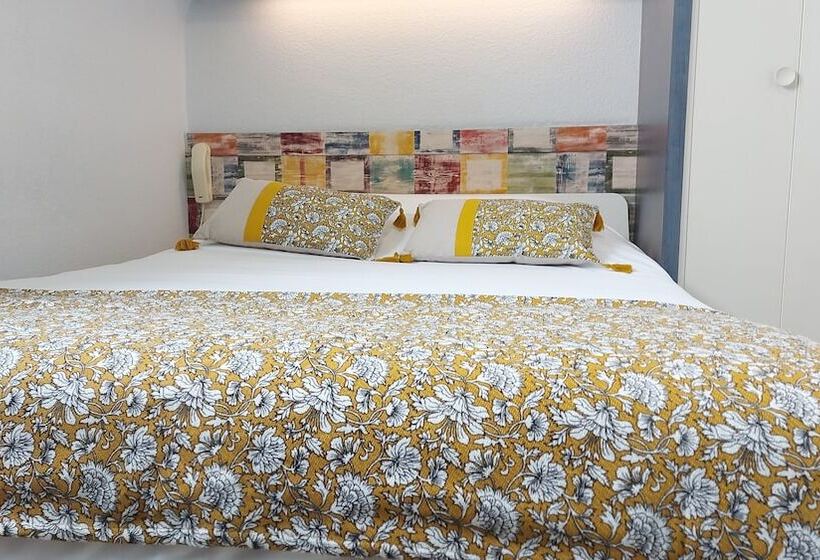 Номер Basic, Logis Hôtel Vannes Nord Le Clos Des Hortensias