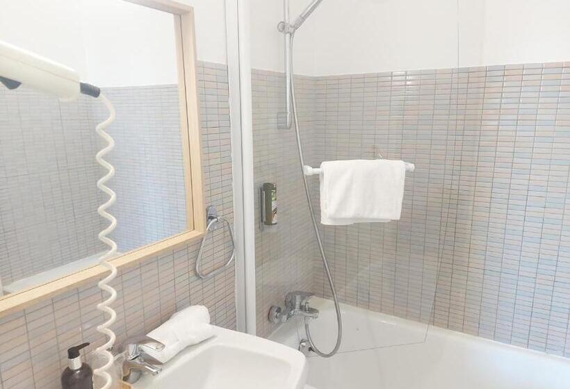 Номер Стандарт, Logis Hôtel Vannes Nord Le Clos Des Hortensias