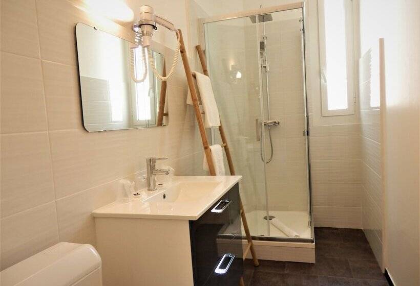 اتاق استاندارد سه نفره, Marengo