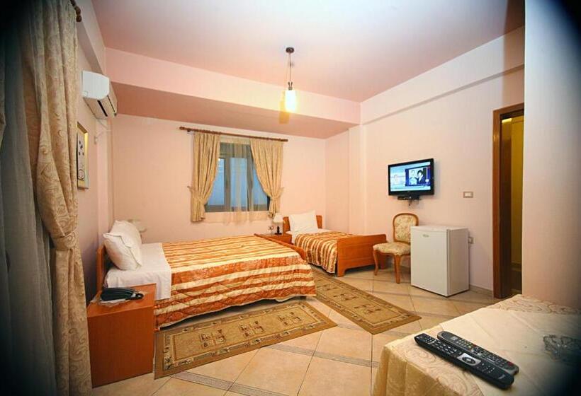 스탠다드 트리플 발코니 룸, Primavera