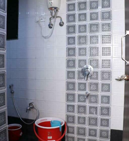 Pokój Czteroosobowy Deluxe, Regency Vasai