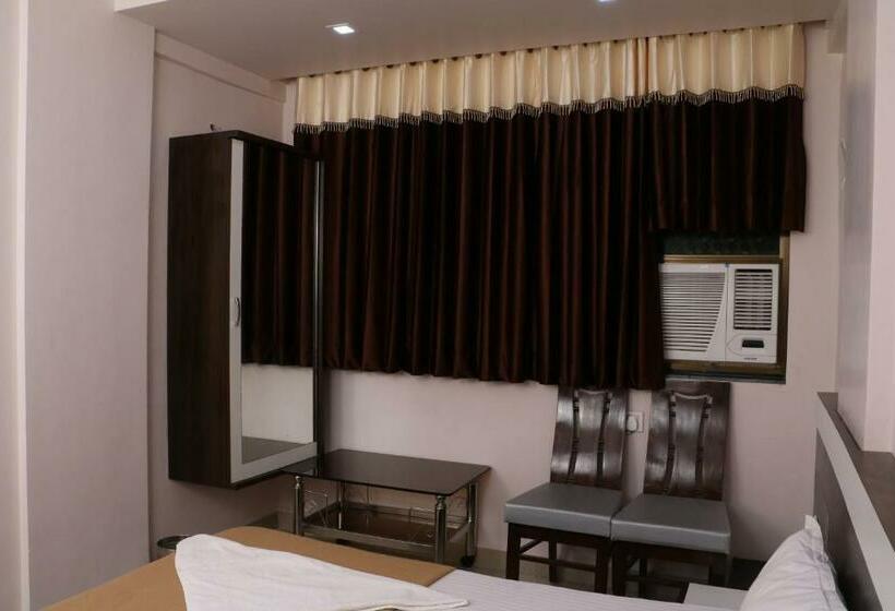 Pokój Deluxe, Regency Vasai