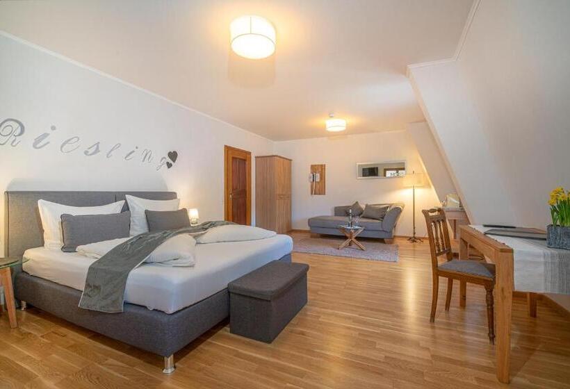 Люкс, Weingut  Moselloreley