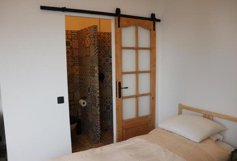 كابينة, Skylark Bed & Breakfast