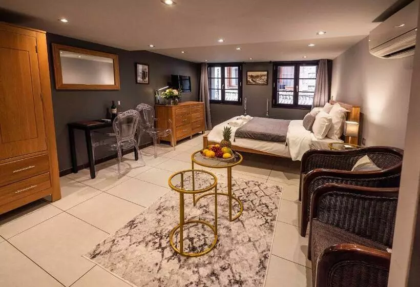 سوییت, Suites Coronell d'En Vila