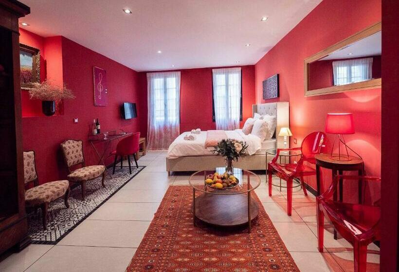 スイート, Suites Coronell d'En Vila