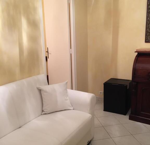 Люкс Вид на Сад, Villa Manù B&b Chambre D'hote