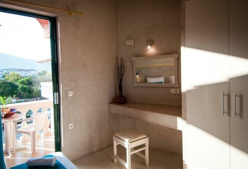 استودیوی استاندارد, Zante Nest Studios & Apartments