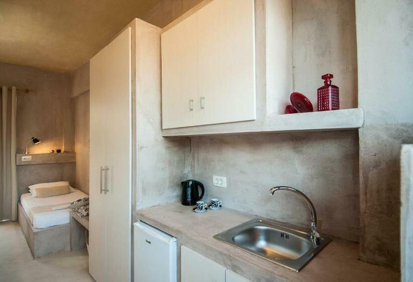 استودیوی استاندارد, Zante Nest Studios & Apartments