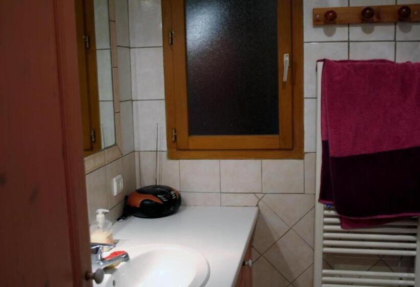 Люкс 2 Спальни, Chambre D Hôtes Les Crets