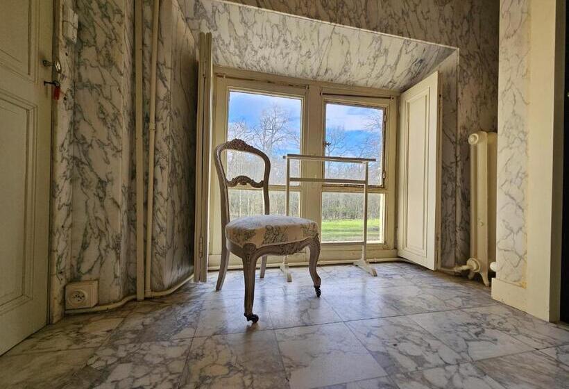 デラックスルーム, Chateau De Craon