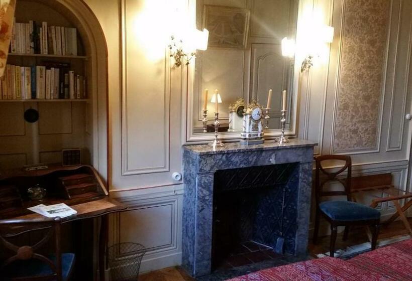 ガーデンビュースタンダードルーム, Chateau De Craon