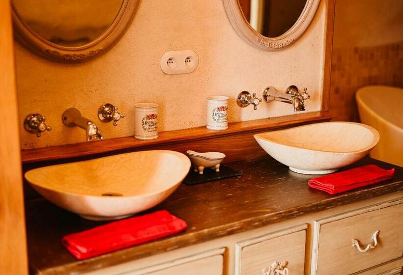 マウンテンビュースイート, Demeure De La Carmine, Sejour Bien Etre D Exception, Piscine, Hammam, Champagne