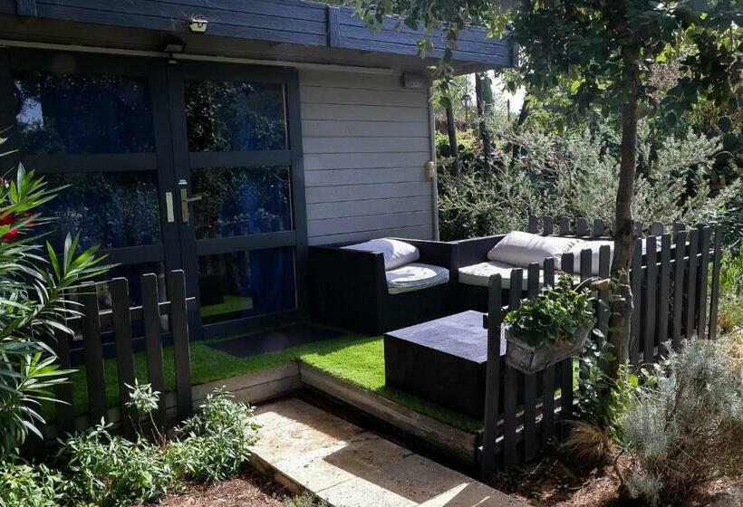 스탠다드 방갈로, Inn 4 Bears