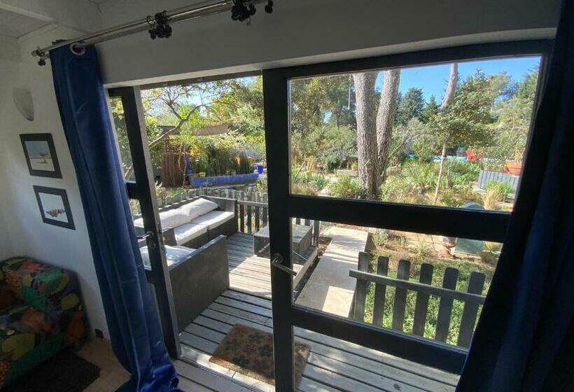 스탠다드 방갈로, Inn 4 Bears