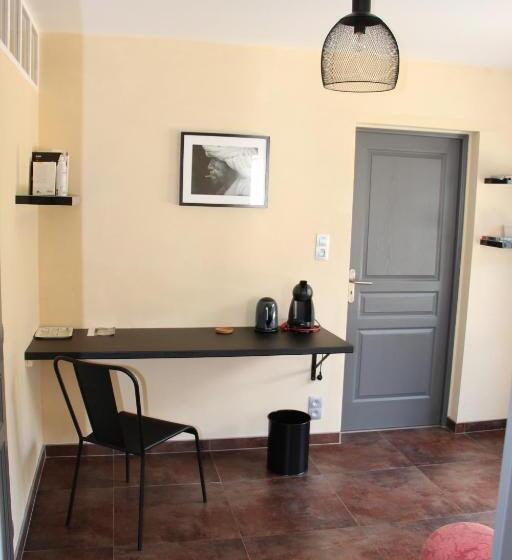 Номер Стандарт, L Alisier Chantant