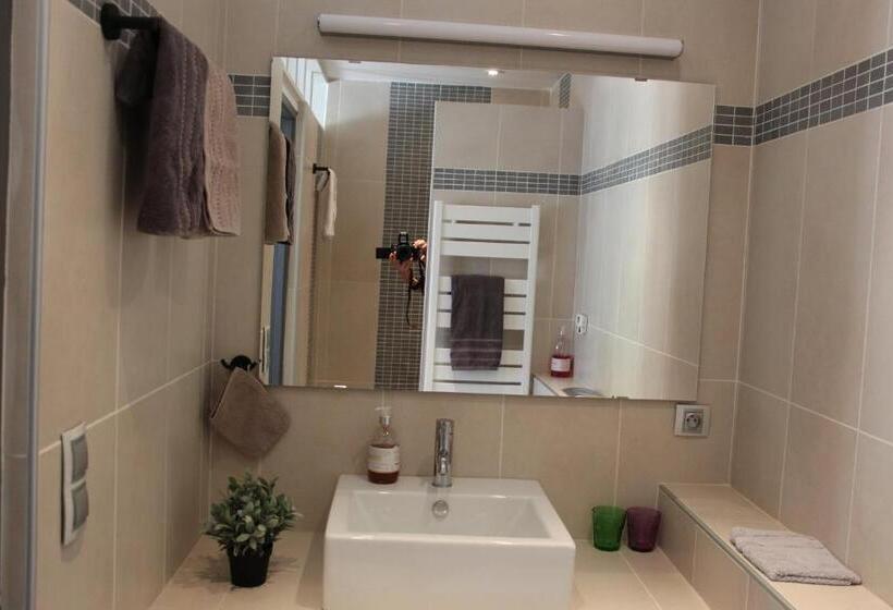 Номер Стандарт, L Alisier Chantant