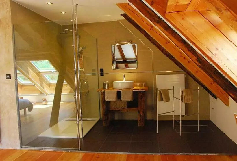 コンフォートトリプルルーム, La Ferme De Beauté