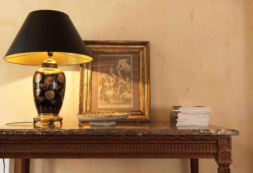 Номер Стандарт, La Maison Jeanne D Arc