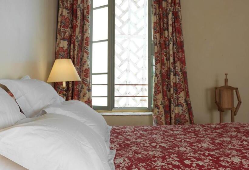 Номер Стандарт, La Maison Jeanne D Arc