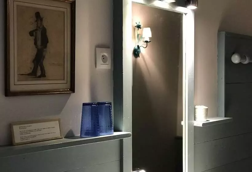 スーペリアースイート, La Maison Jeanne D Arc