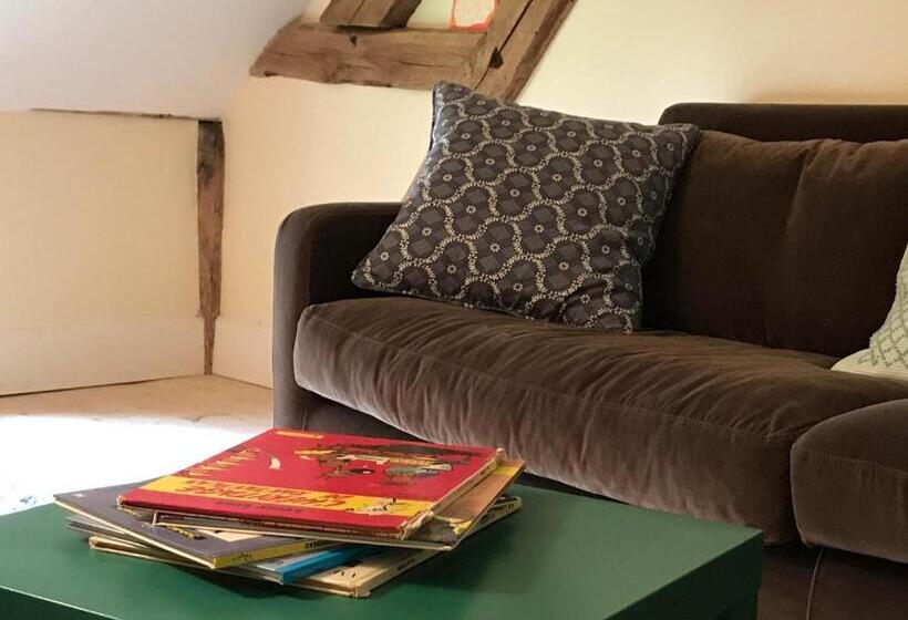 Номер Стандарт, La Maison Jeanne D Arc