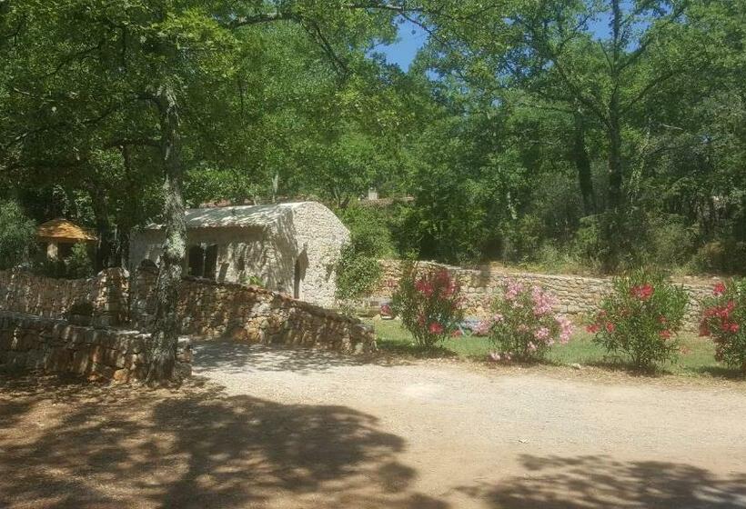 غرفة قياسية, Le Donjon Des Combes Et Son Spa