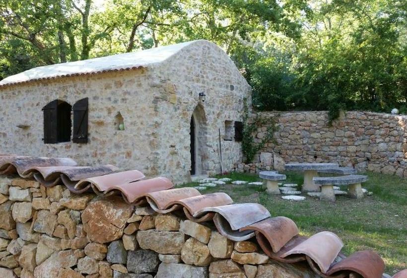 غرفة قياسية, Le Donjon Des Combes Et Son Spa