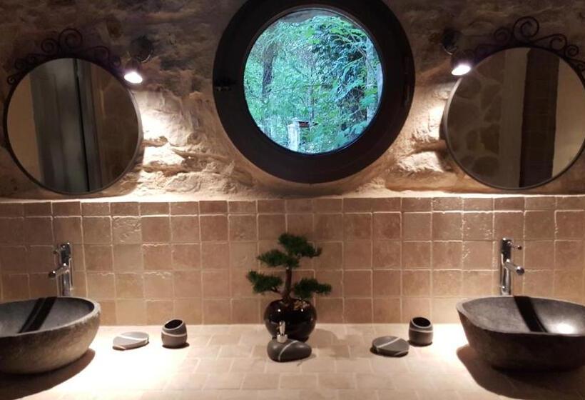 Номер Стандарт, Le Donjon Des Combes Et Son Spa