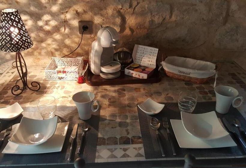 غرفة قياسية, Le Donjon Des Combes Et Son Spa