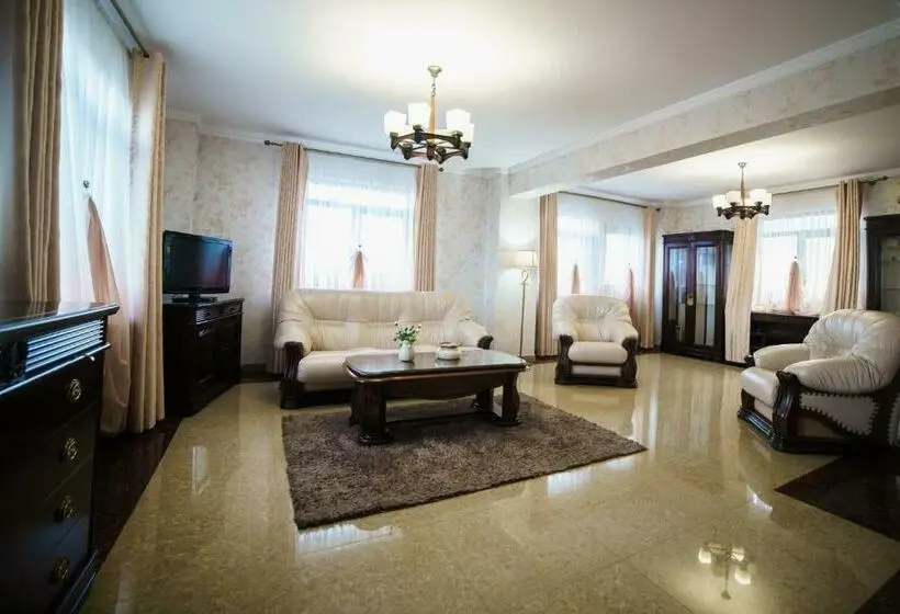 سوییت سوپریور, Grand Hotel Orient Braila