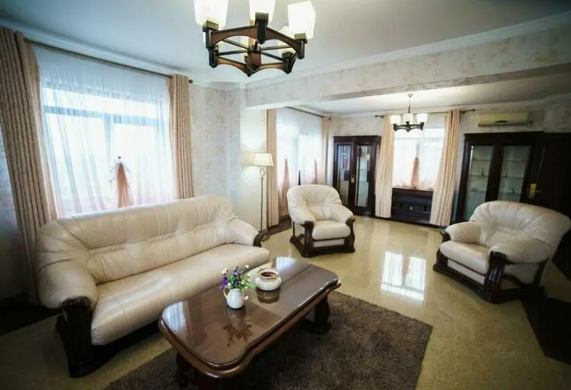 سوییت سوپریور, Grand Hotel Orient Braila