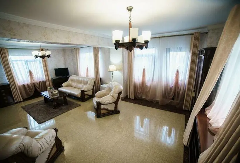 سوییت سوپریور, Grand Hotel Orient Braila