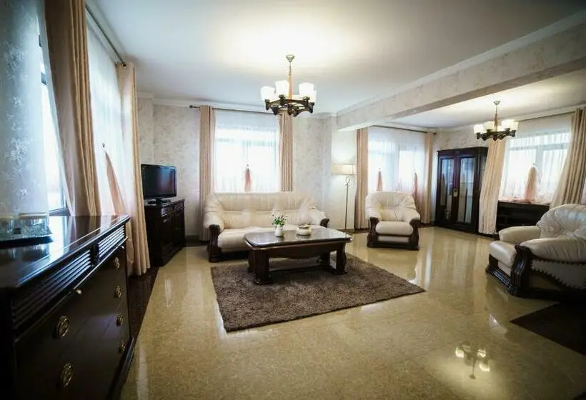 سوییت سوپریور, Grand Hotel Orient Braila