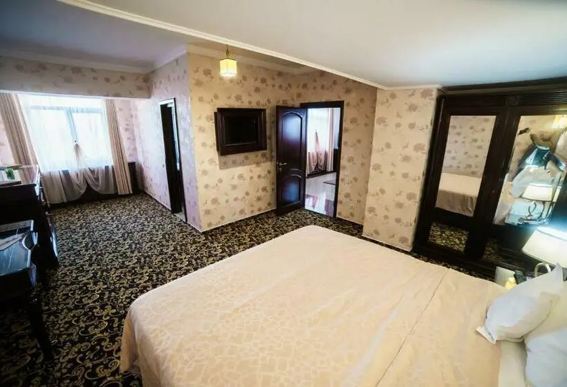 سوییت سوپریور, Grand Hotel Orient Braila