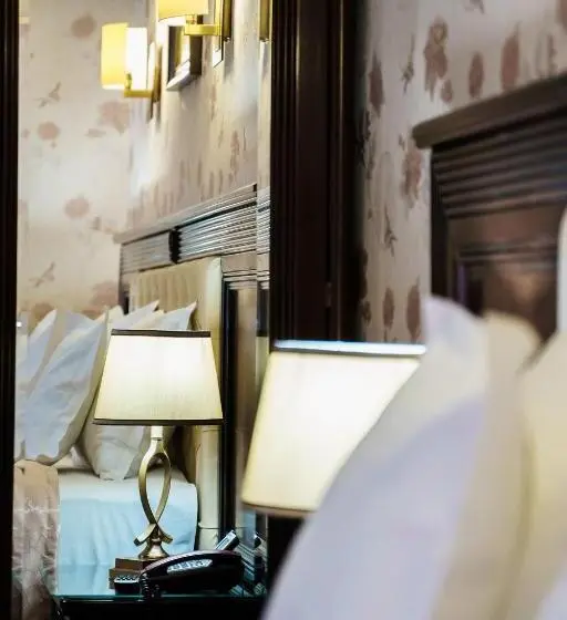 سوییت سوپریور, Grand Hotel Orient Braila