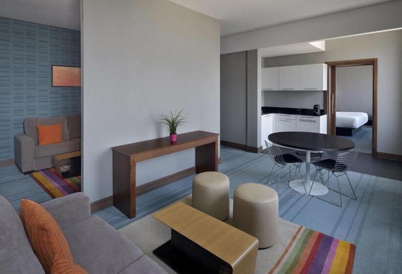 جناح سرير كينج, Aloft Dhahran